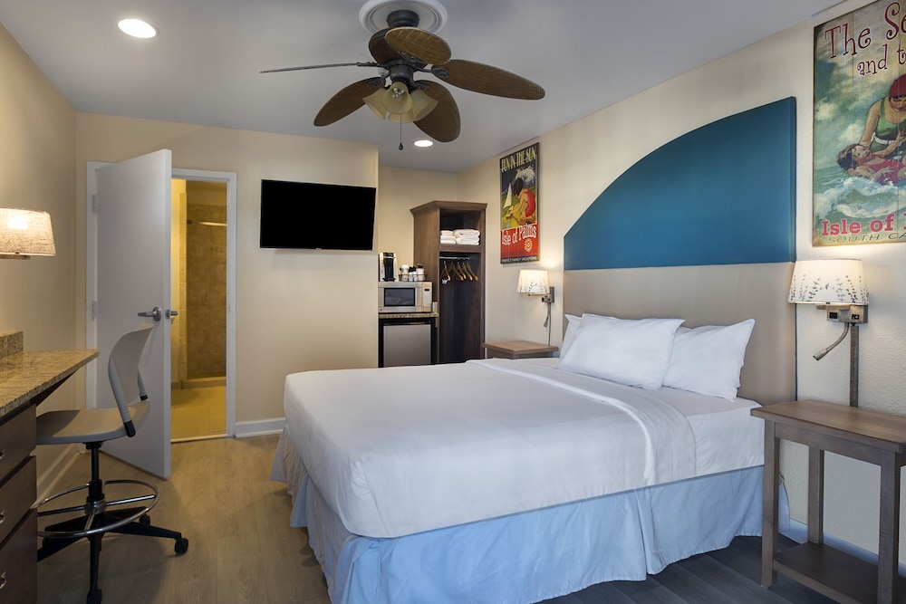 Standard Room, 1 King Bed - Photo 2