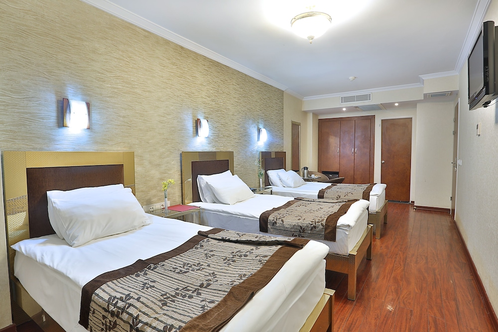Twin Room, Non Smoking photo 3