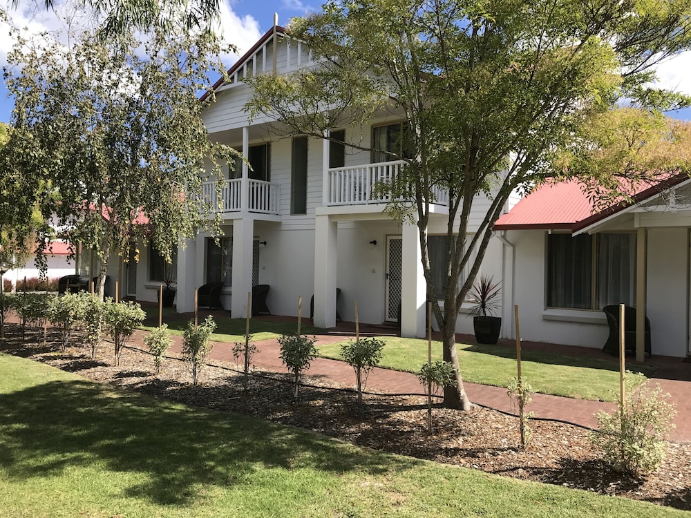 Deluxe Apartment, Multiple Bedrooms, Non Smoking, Kitchen