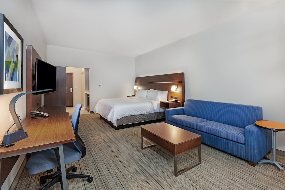 Suite, 1 King Bed with Sofa bed (Living Area) - Photo 3