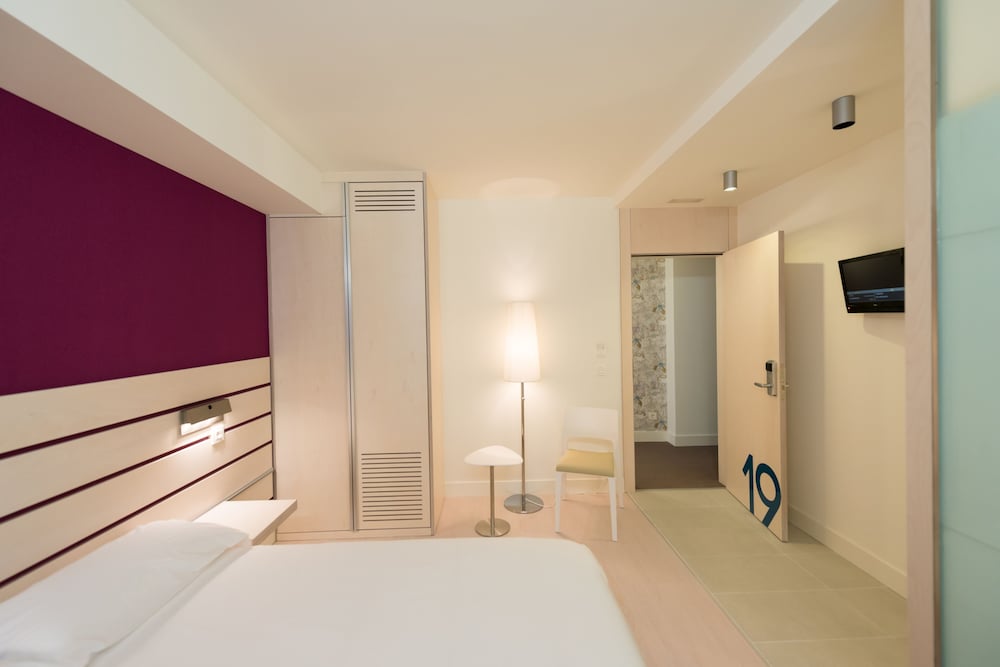 Basic Double Room - Photo 1