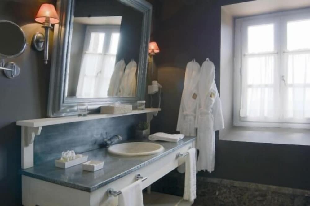 Quadruple Room - Photo 7