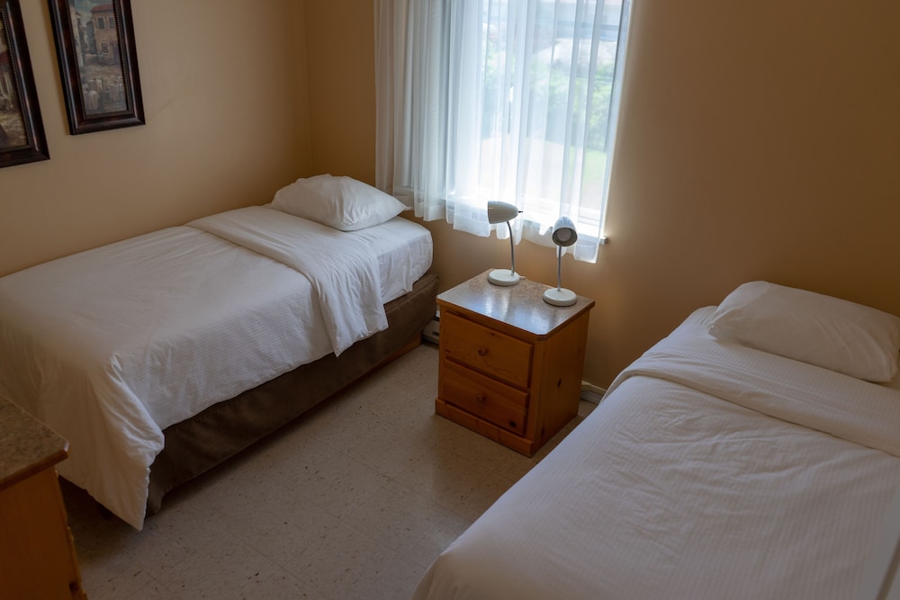 2 Bedroom Lakeview Suite photo 2