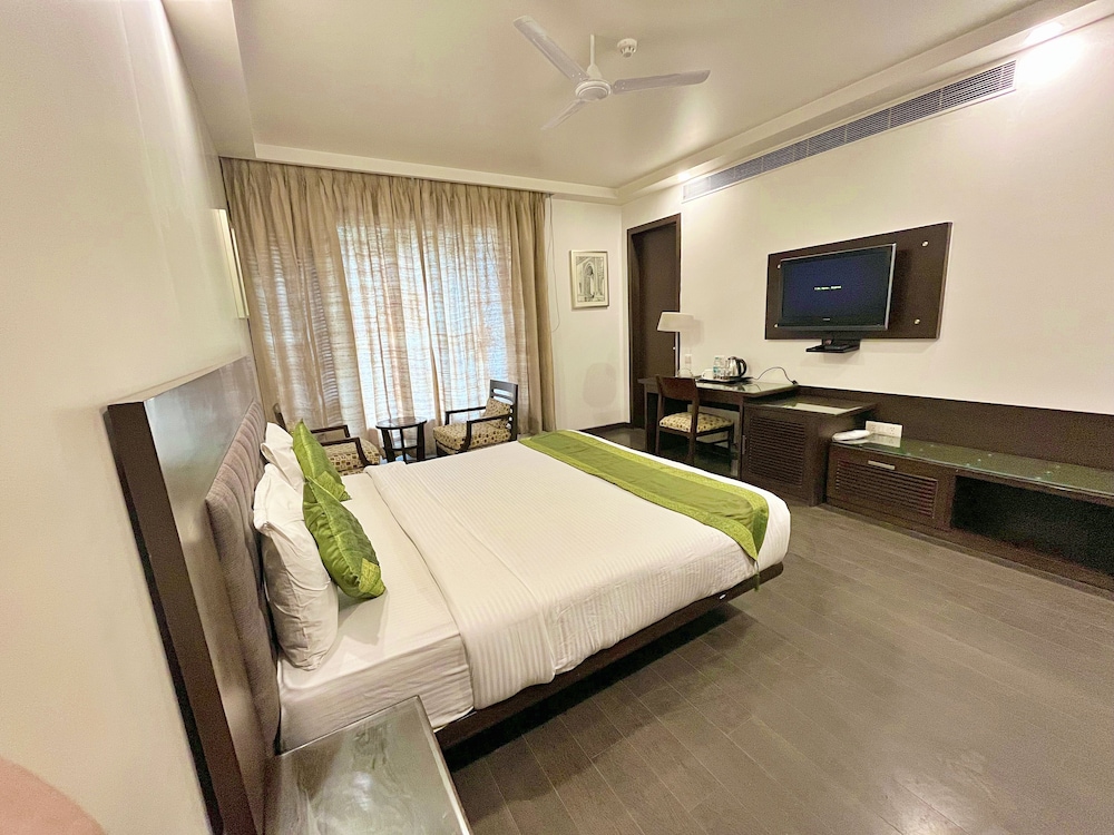 Deluxe Double or Twin Room - Photo 18