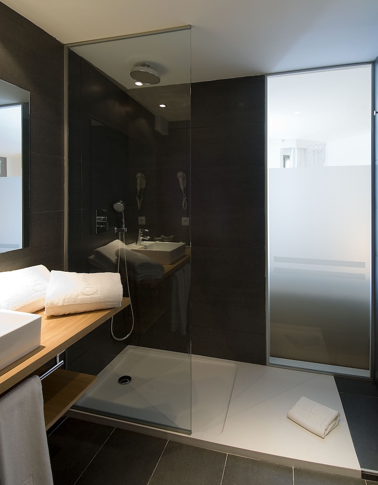 Junior Studio Suite, Partial Ocean View (3 Adultos + 1 Child)