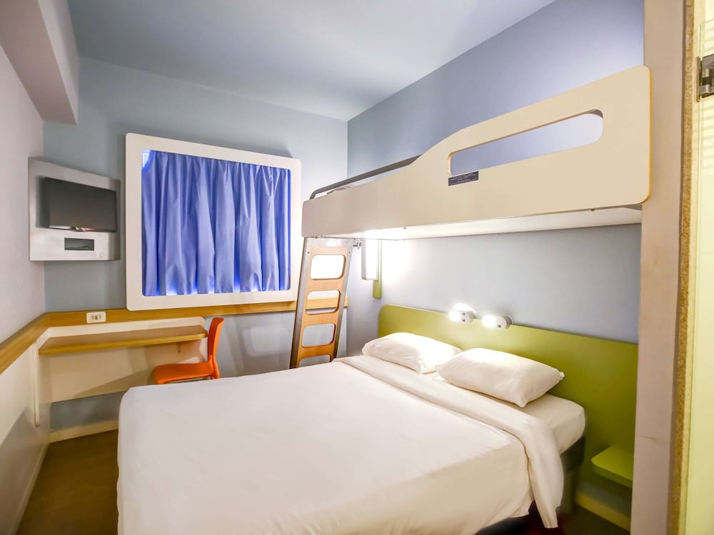 Standard Room, Multiple Beds