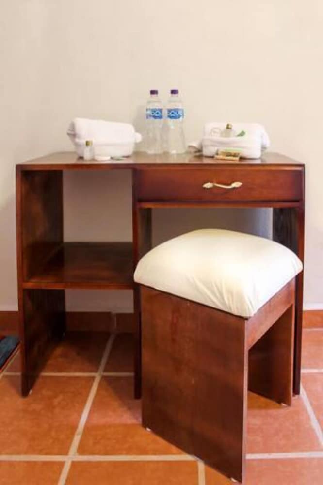 Economy Room, Private Bathroom photo 3