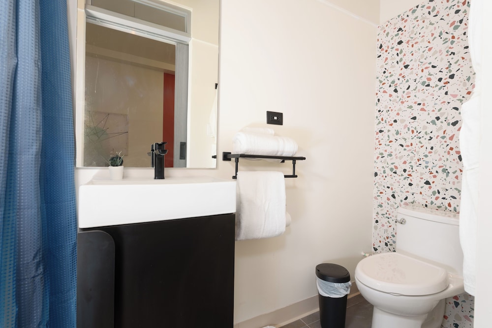 Premium Room - Photo 14