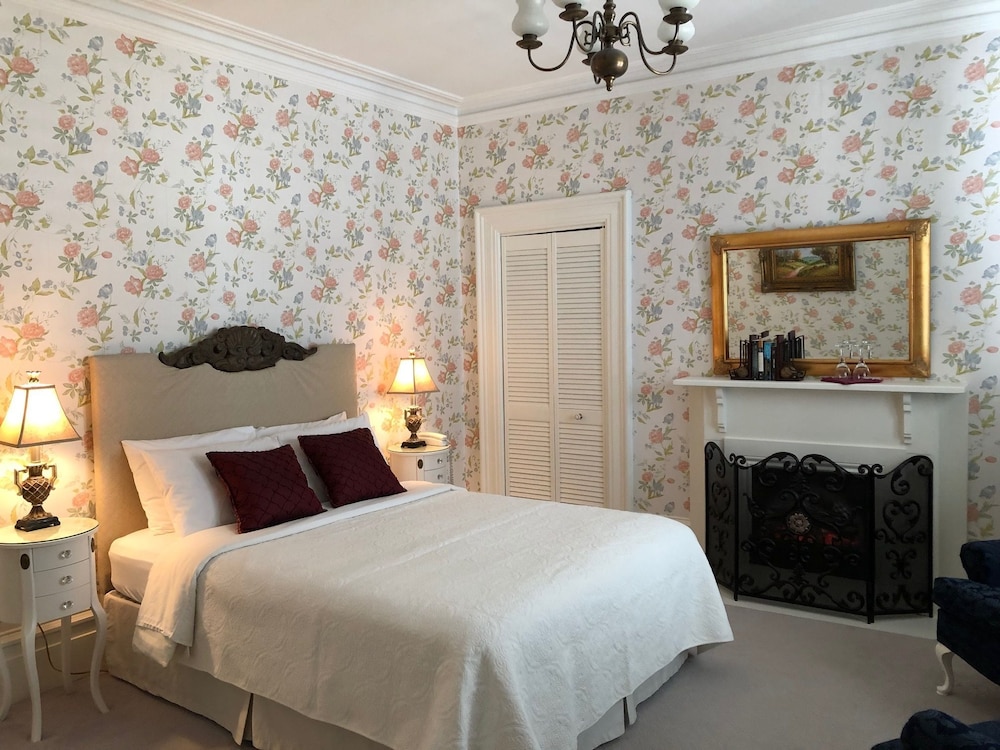 Luxury Room, 1 Queen Bed, Ensuite