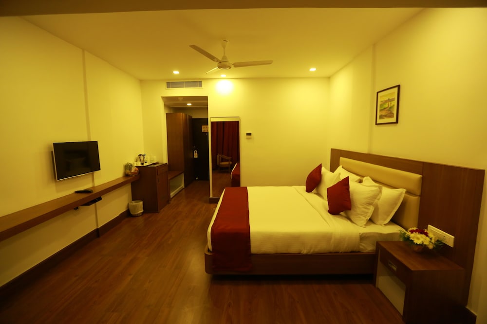 Premium Room, 1 Double Bed, Accessible, Refrigerator photo 3