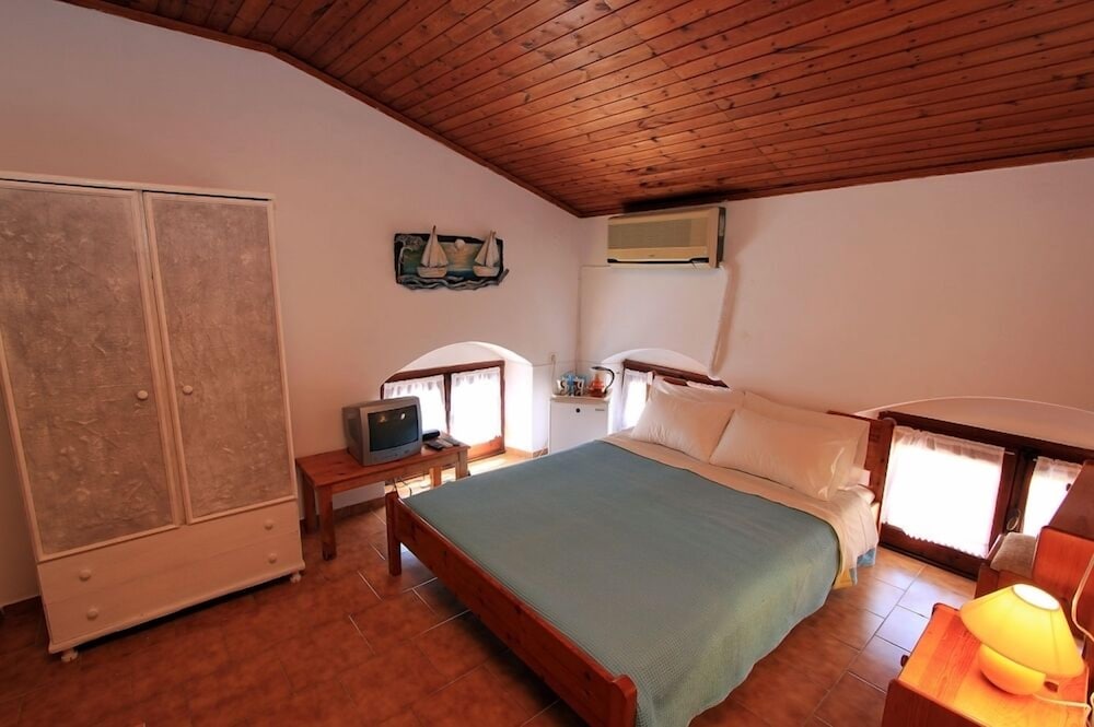 Standard Room (Attic) photo 2
