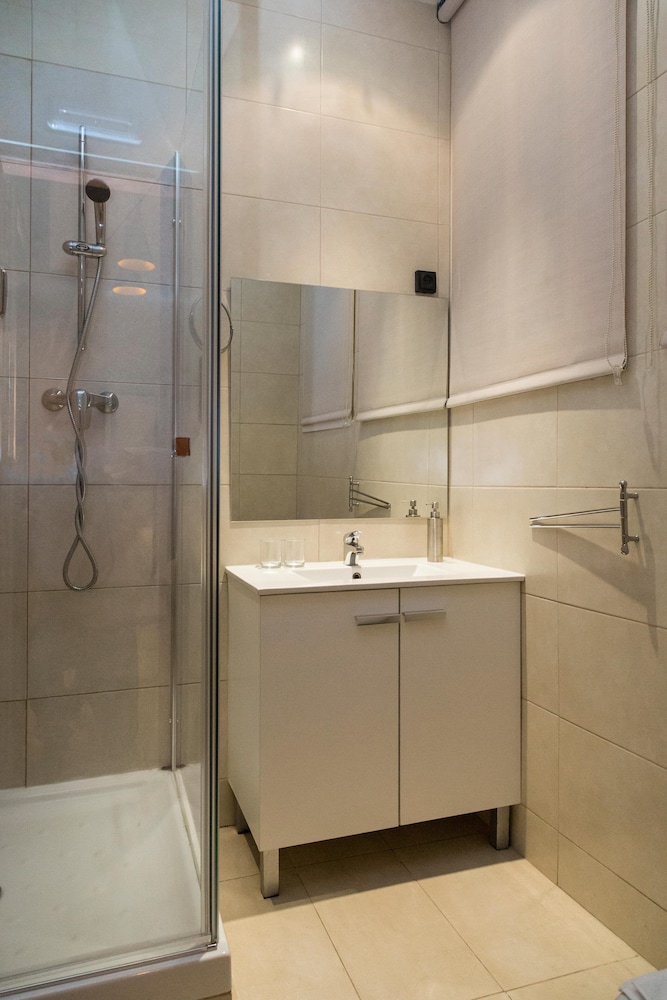 Economy Double Room, Shared Bathroom photo 2