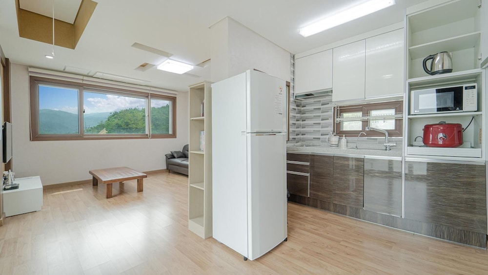 Basic Room, 1 Bedroom (1gadong 202) - Photo 7