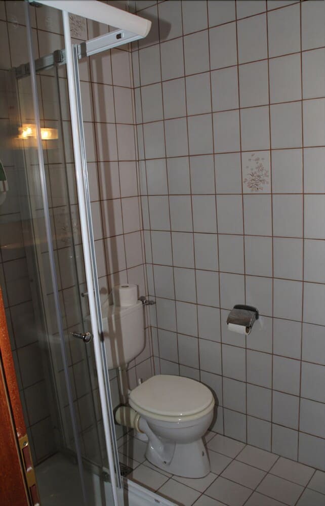 Single Room, 1 Twin Bed photo 3