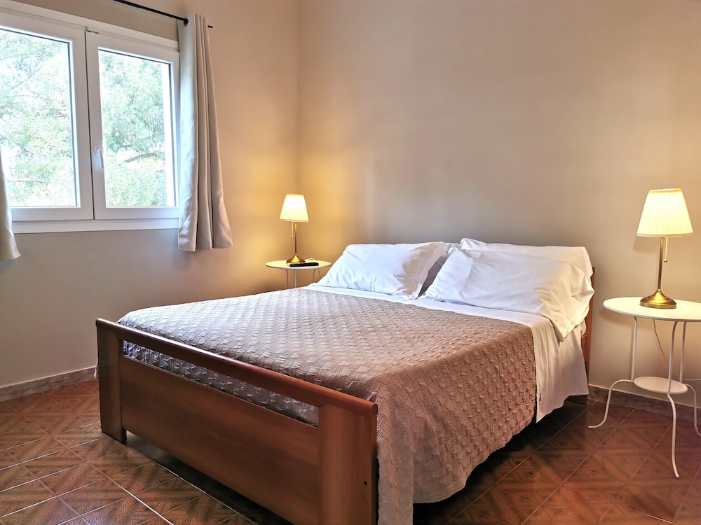 House, 2 Bedrooms, Garden View, Annex Building