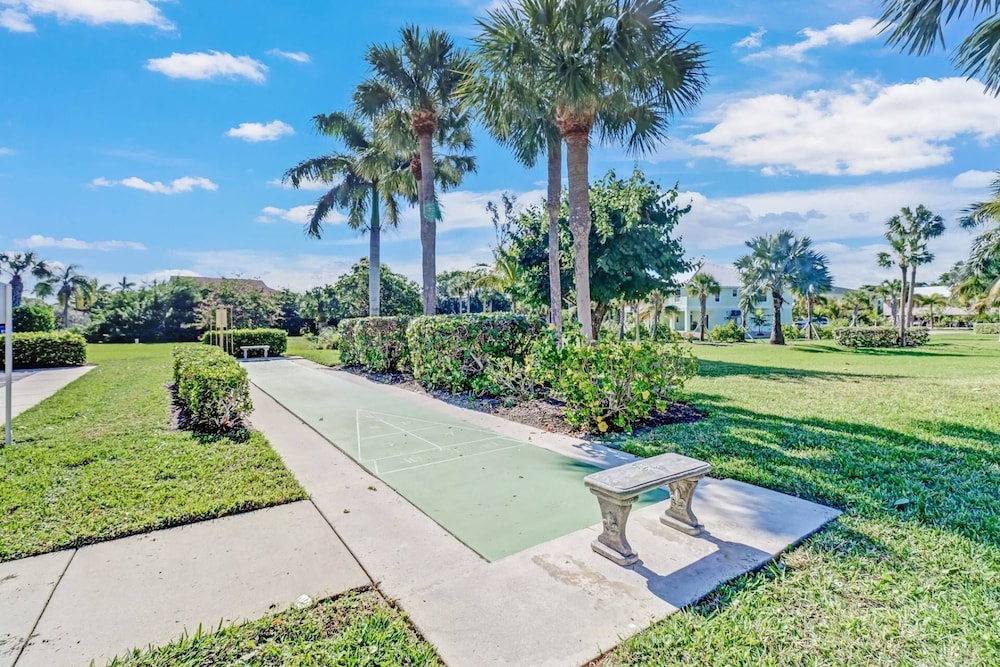 Condo (21400 Bay Village Dr  #204) photo 2