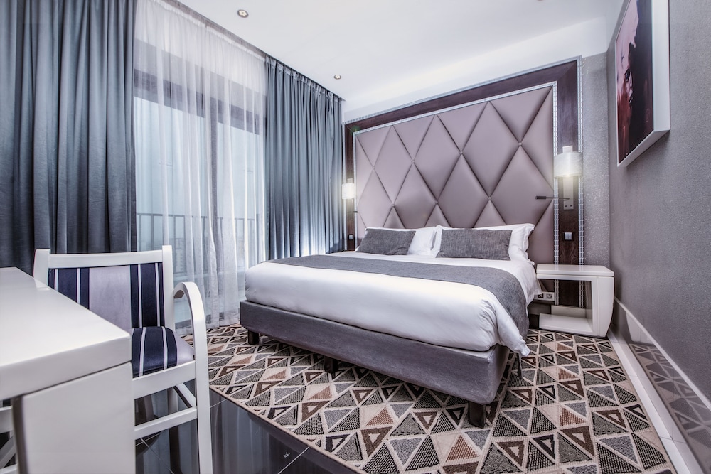 Executive Double Room - Photo 2