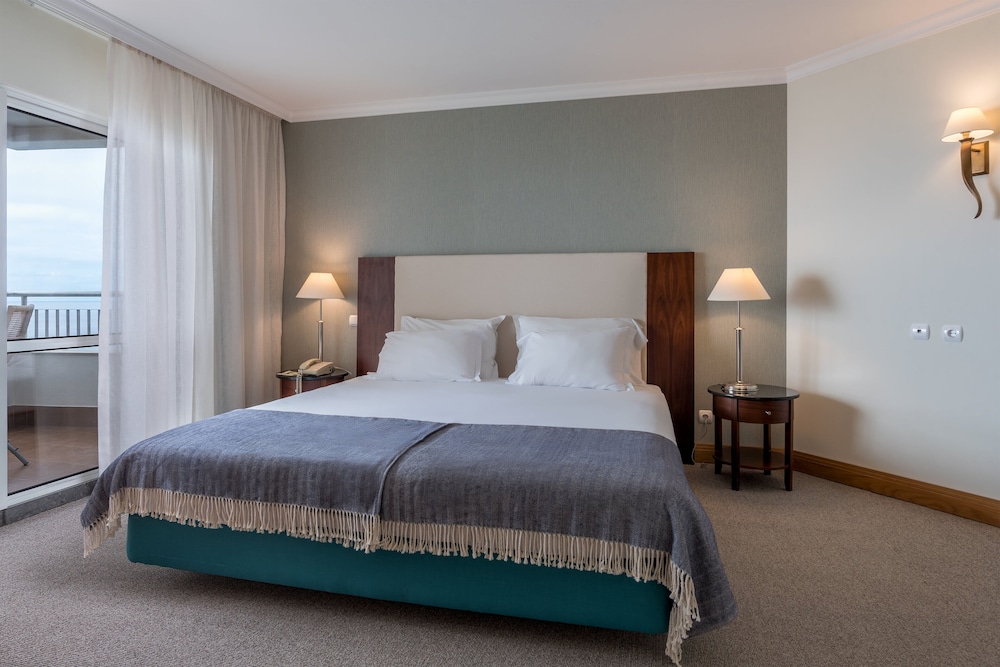 Double or Twin Room (Land View) - Photo 3