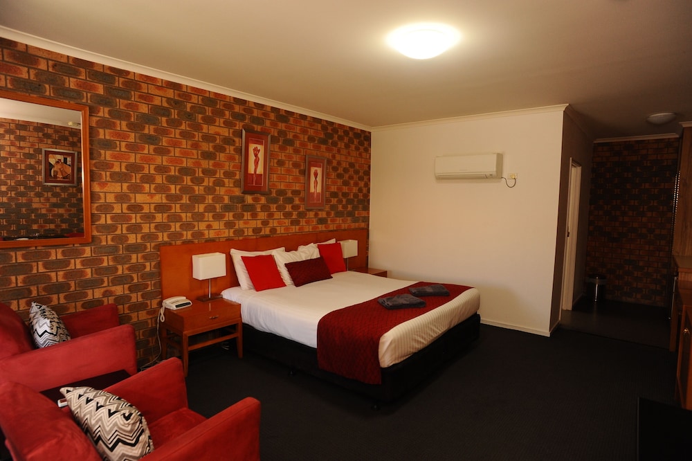 Executive Room, Jetted Tub photo 2