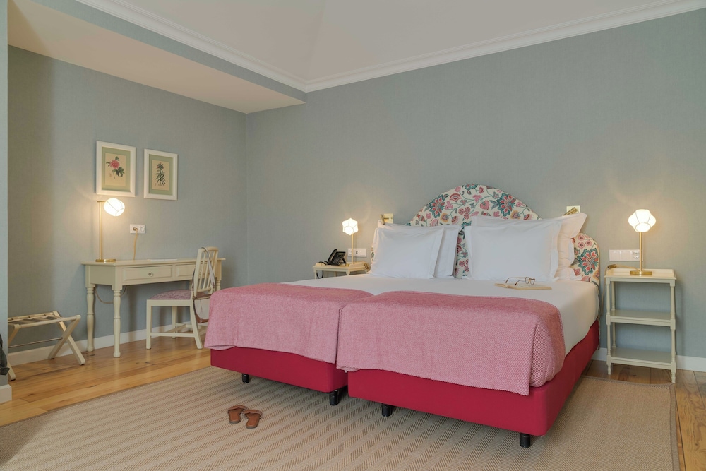 Available room