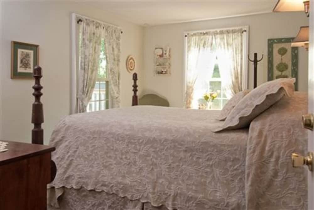 Standard Double Room, Ensuite (Lily of the Valley #4) - Photo 1