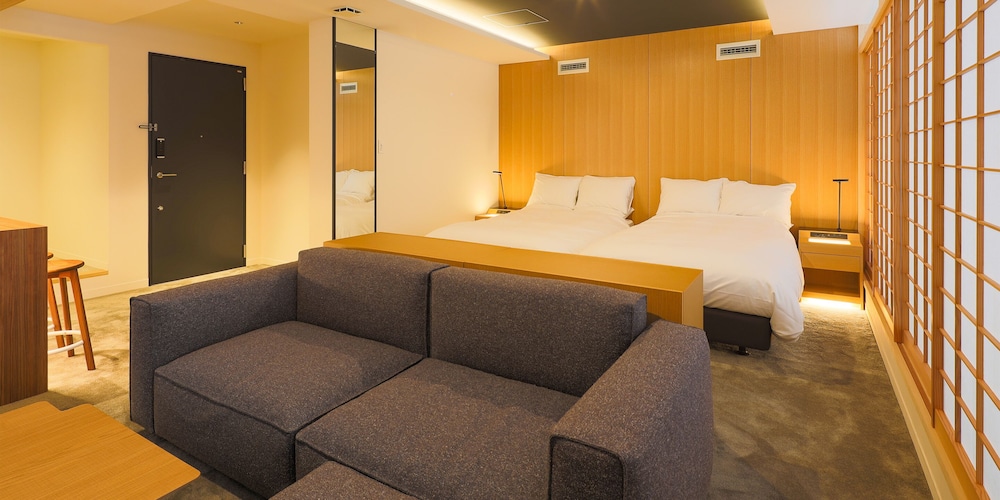 Premium Suite Twin - Photo 1