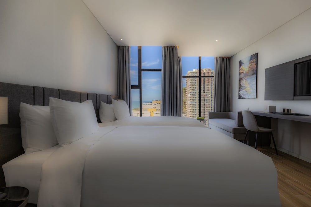 Classic Twin Room, Partial Ocean View photo 2