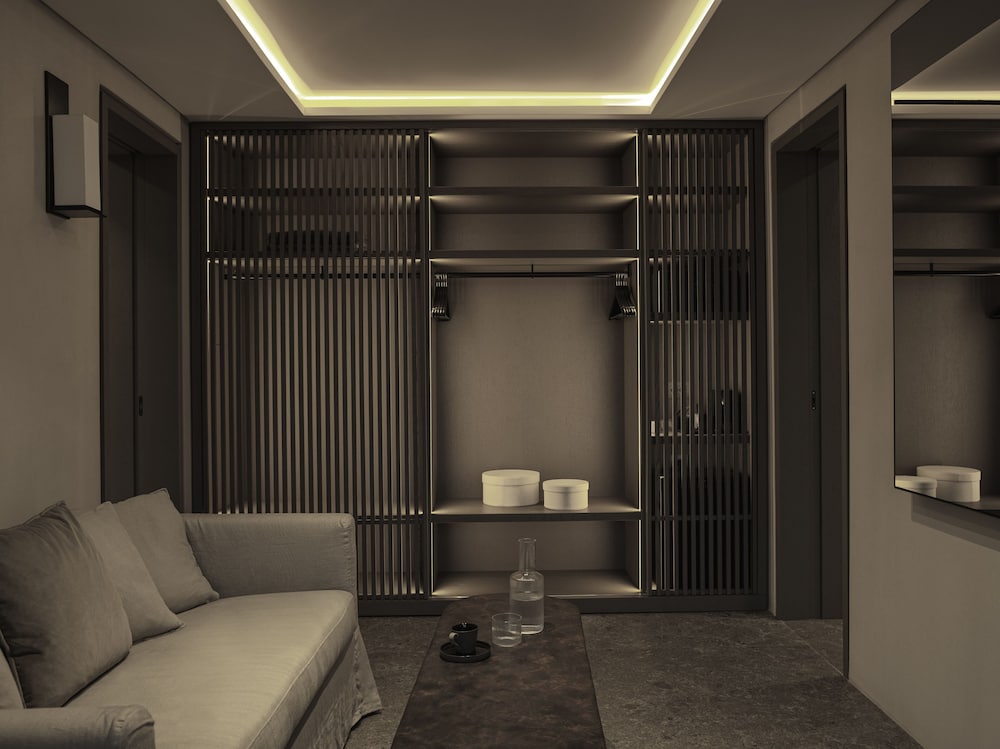 Executive Suite, Private Heated Pool, Sea View - Photo 8