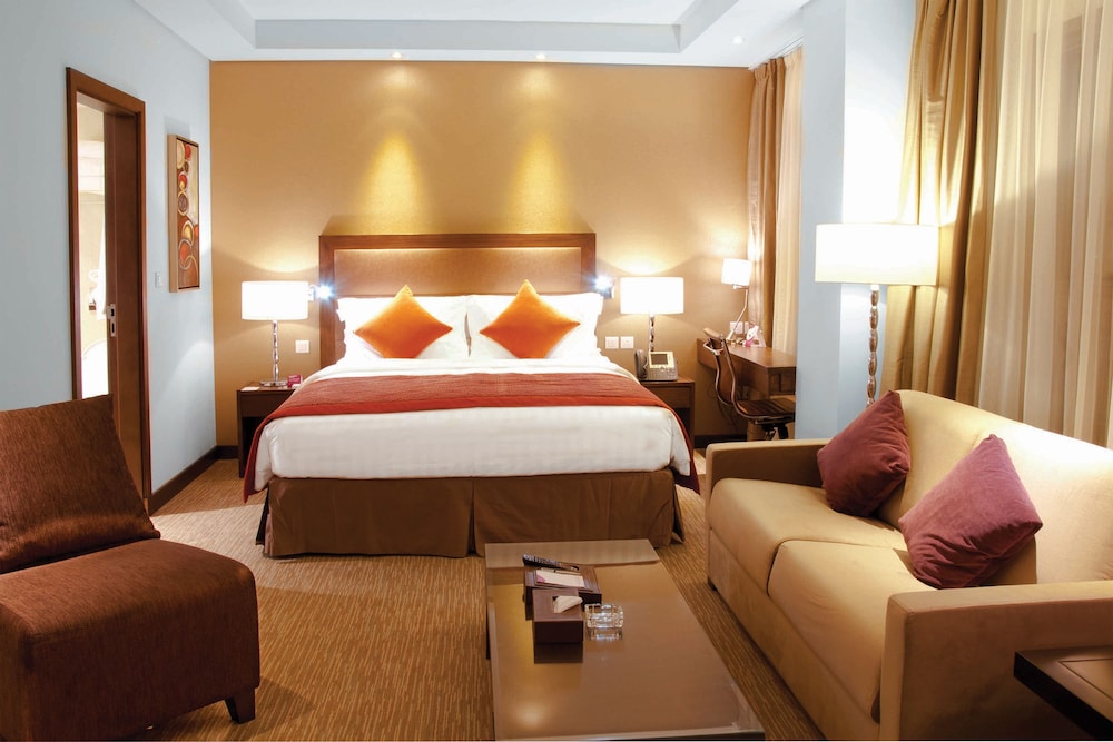 Junior Suite, 1 King Bed, City View