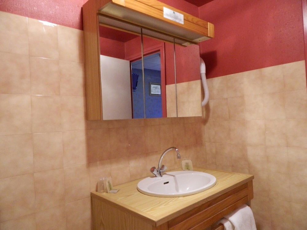 Standard Triple Room photo 2