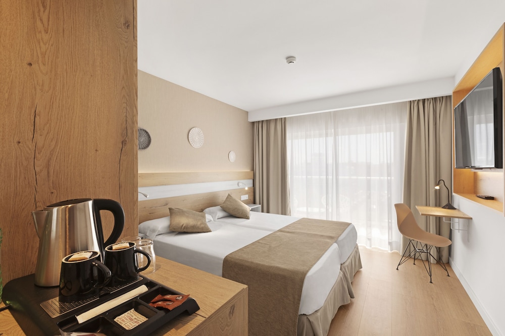 Triple Room, Balcony