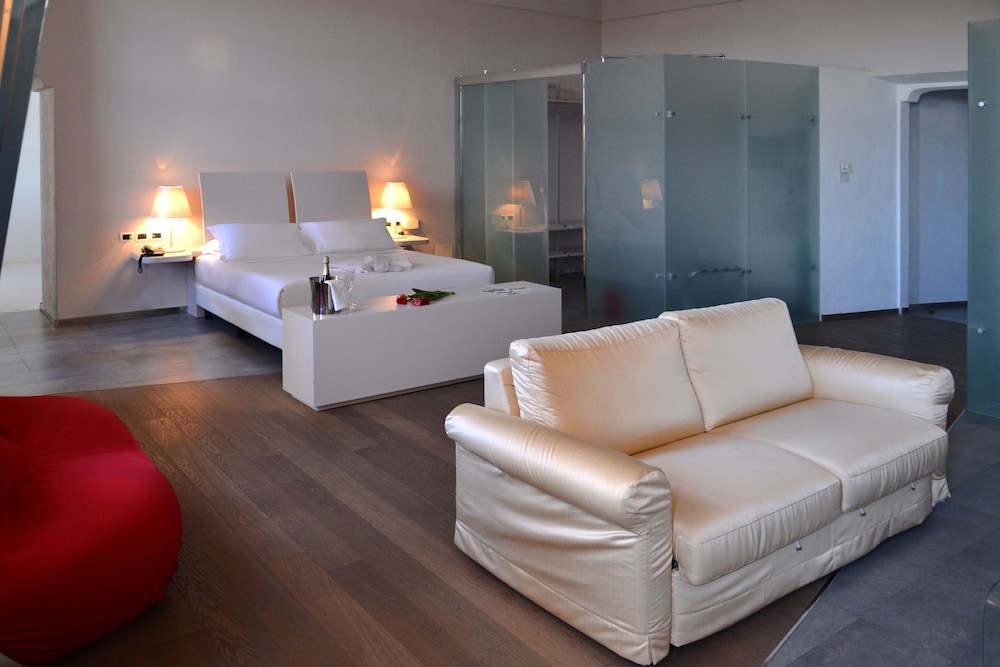 Presidential Suite photo 1