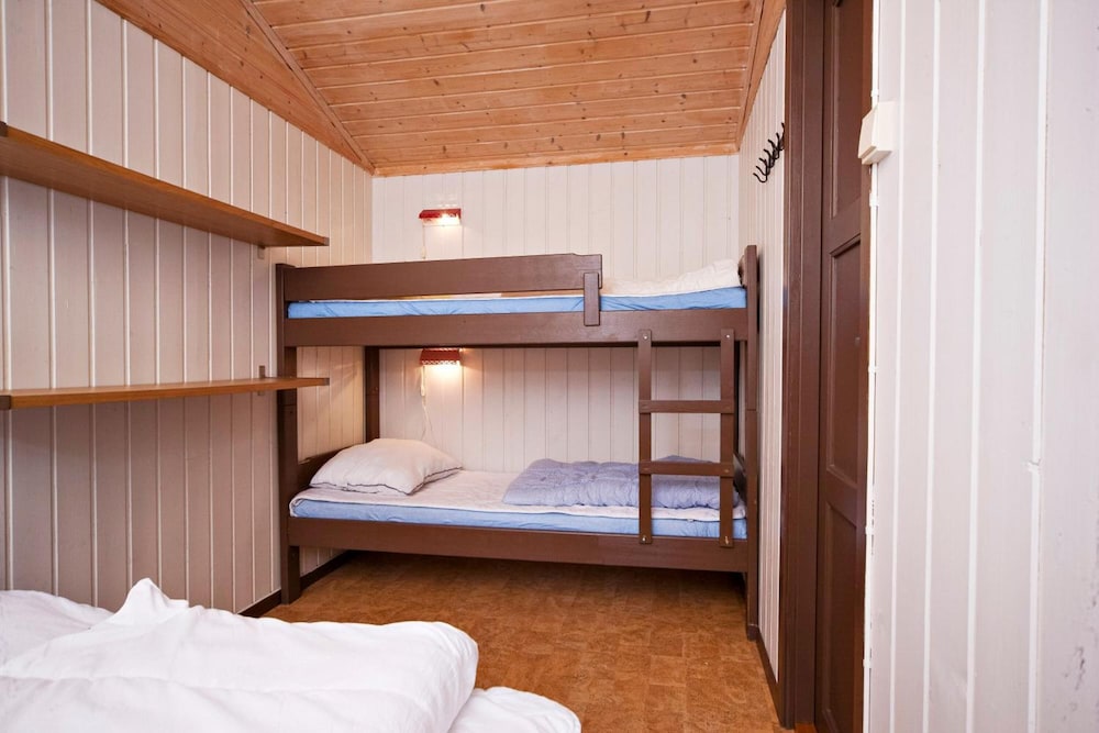 Basic Cottage, 2 Bedrooms photo 2