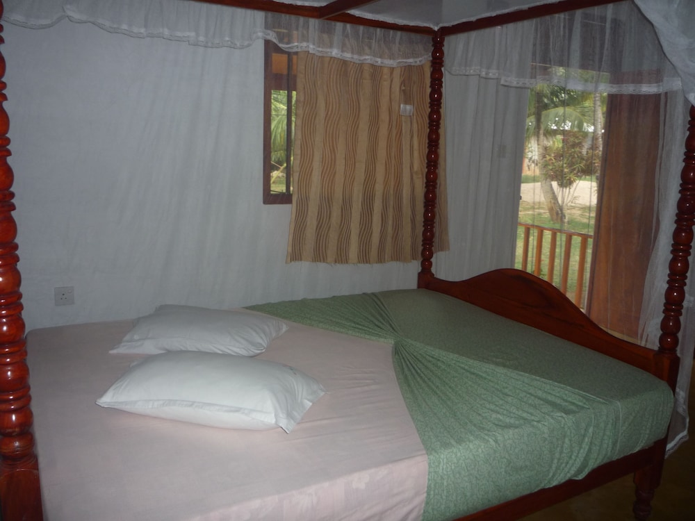 Romantic Bungalow, 1 Bedroom, Lagoon View photo 2