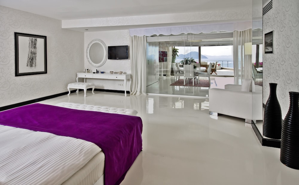 Penthouse Suite Sea View