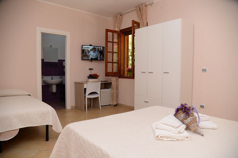 Double Room, Terrace (Viola)