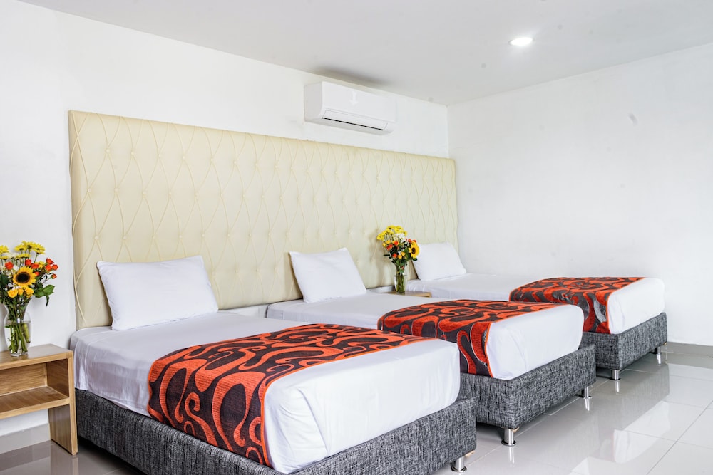 Junior Quadruple Room photo 2