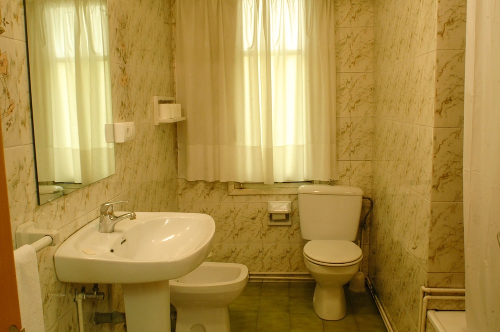 Single Room, Shared Bathroom