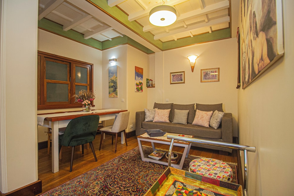 Two Bedroom Suite with Kangchenjunga View - Photo 7