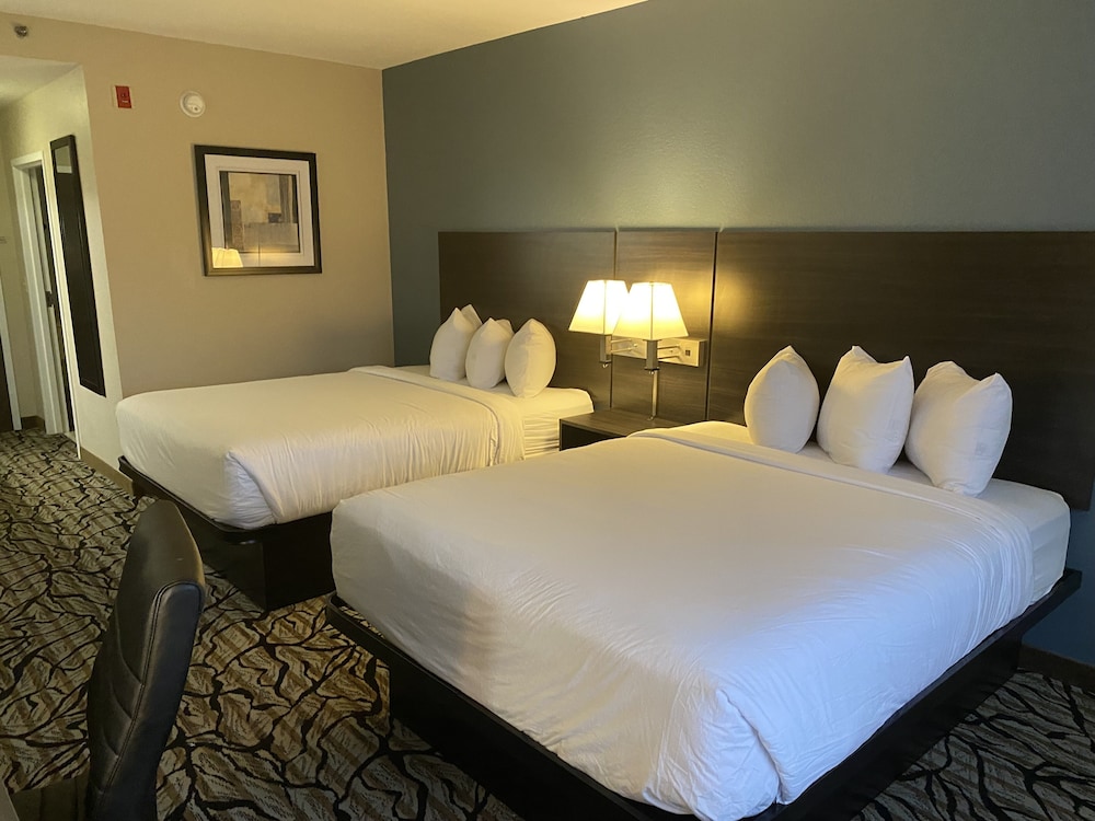 Room, 2 Queen Beds, Non Smoking - Photo 6