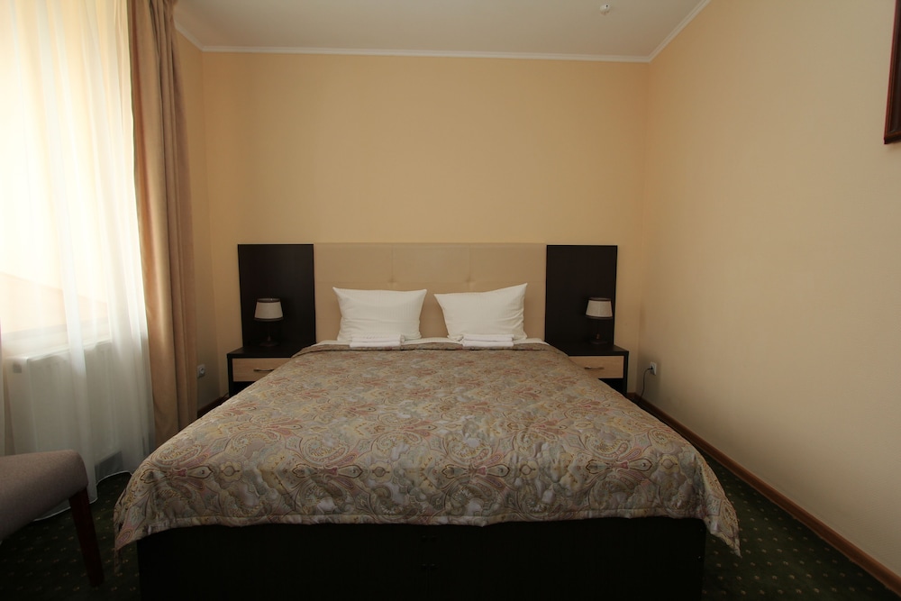 Standard Double or Twin Room photo 3