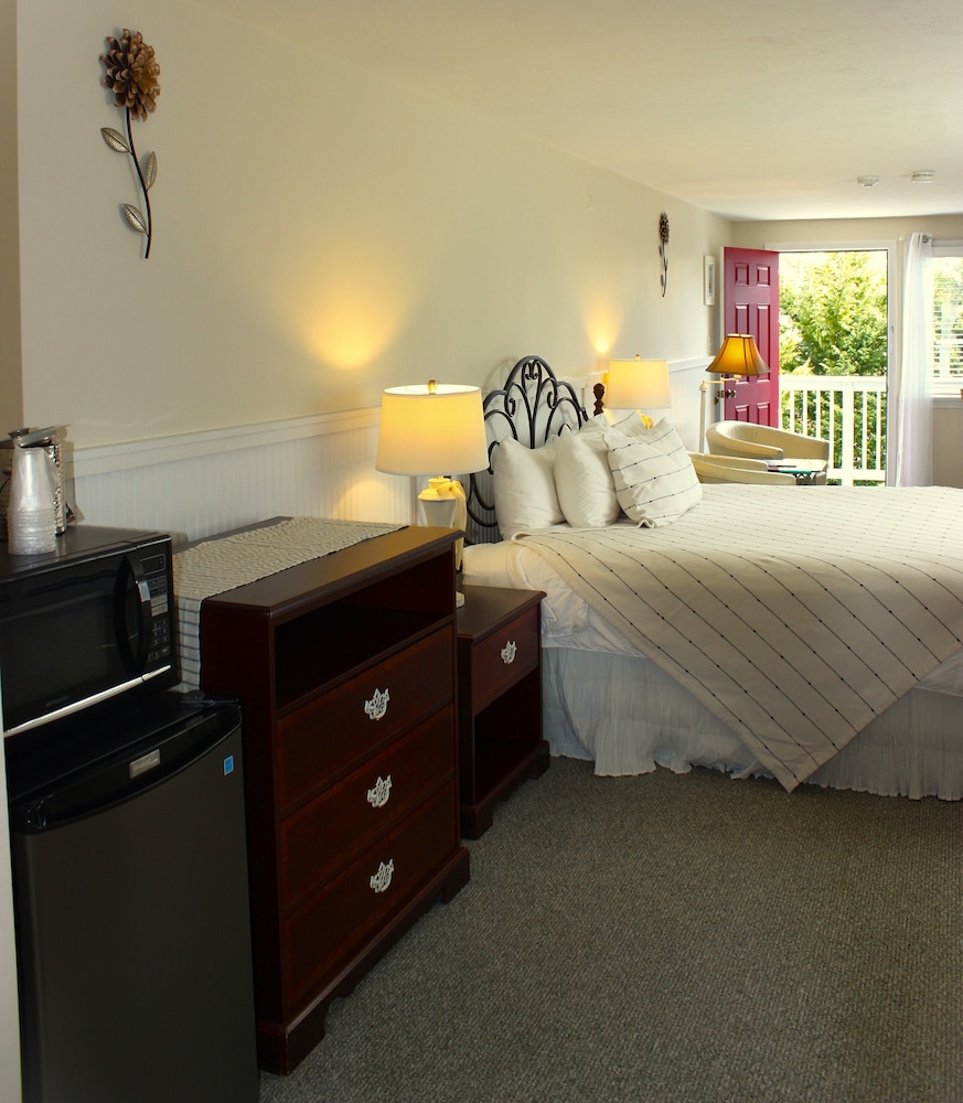 Executive King Room Second Floor Only photo 3