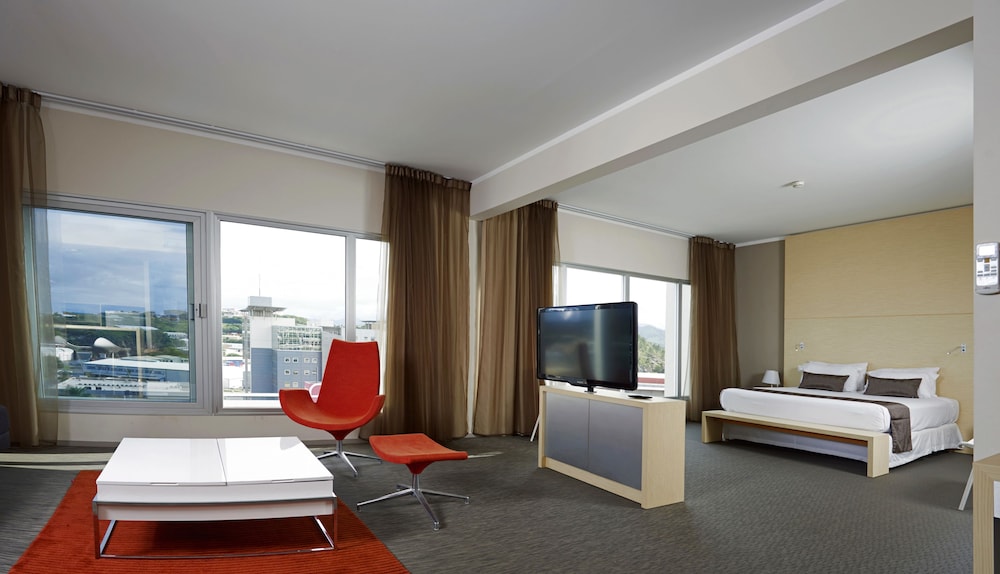 Business Suite photo 3