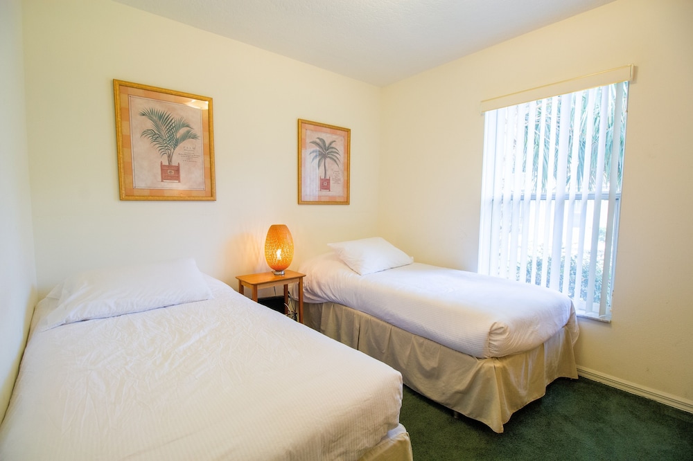 House, 3 Bedrooms photo 2