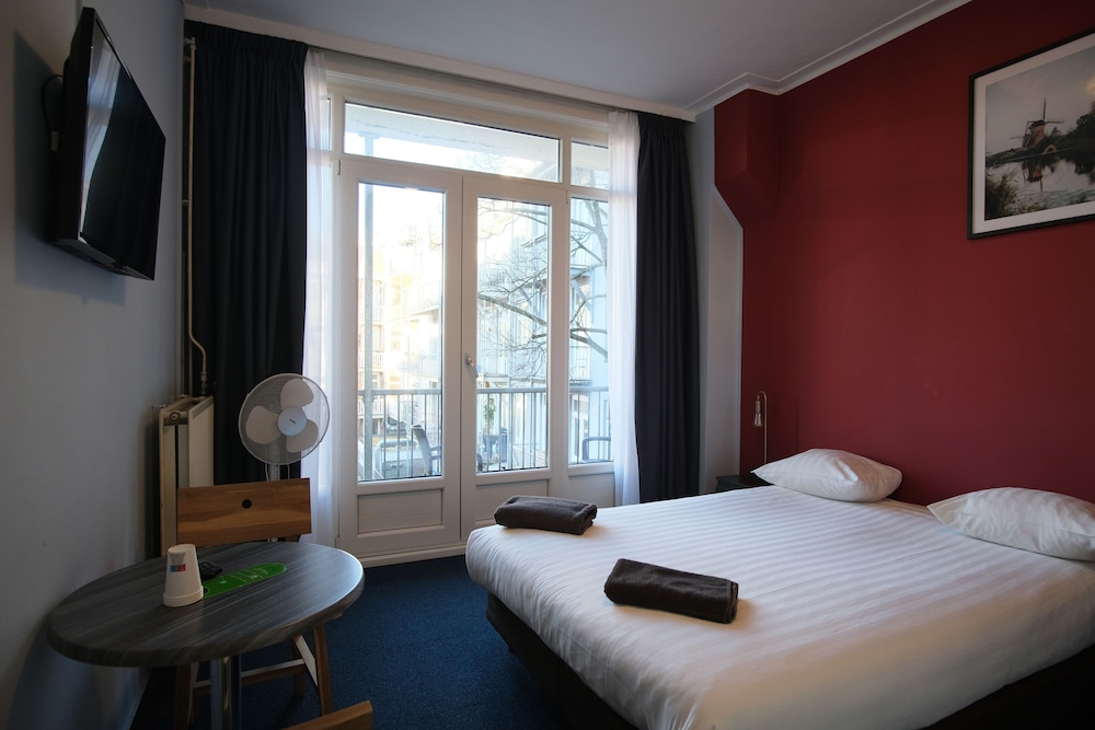 Double Room, Private Bathroom (Balcony) photo 1