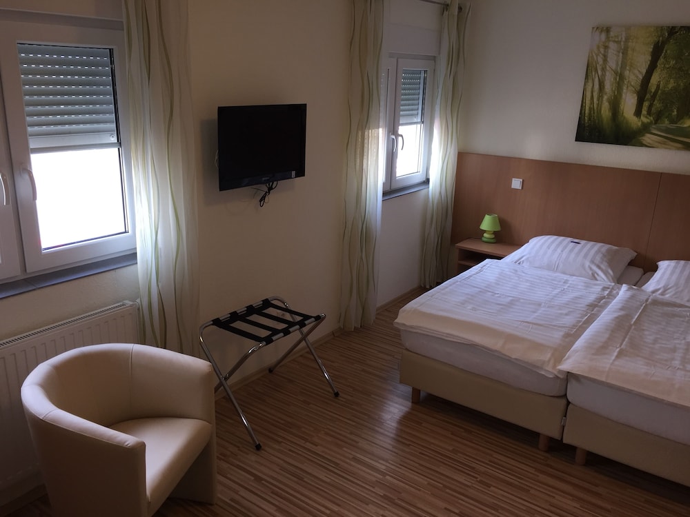 Standard Double Room photo 3