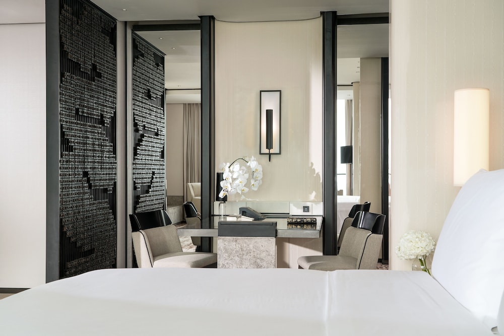 Premier Room, 1 King Bed