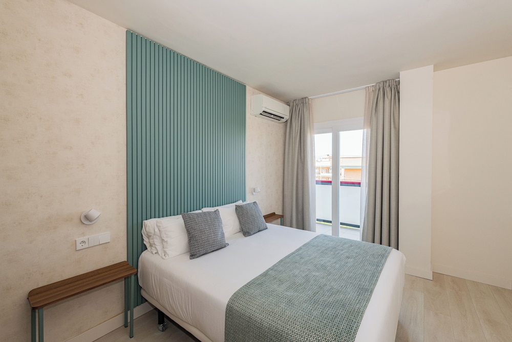 Double Room, Balcony - Photo 5