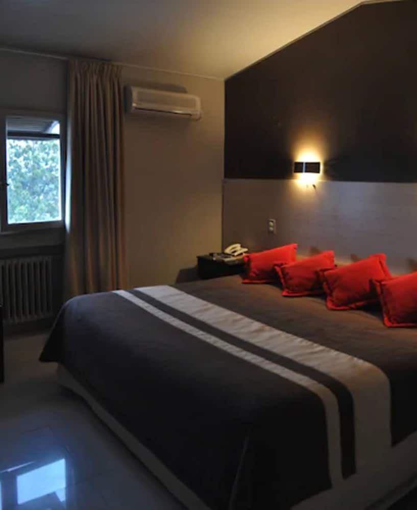 Superior Room, 1 Queen Bed photo 1