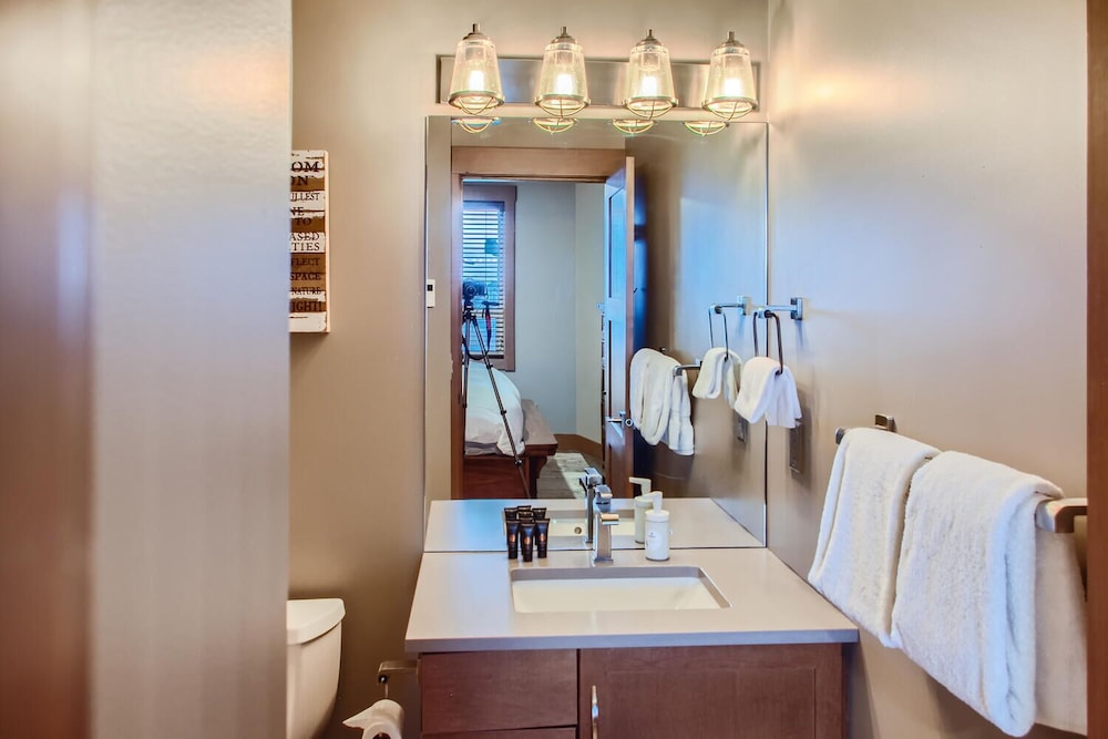 Stonegate Resort Unit B303 | 4BR photo 2